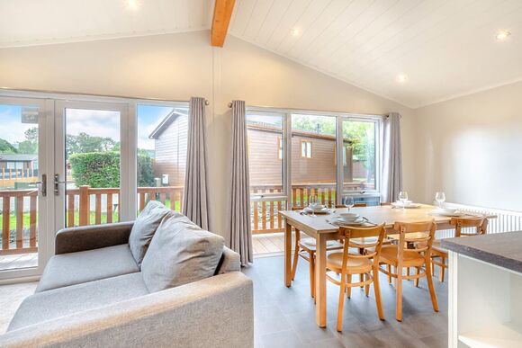 Superior 3 Bedroom Lodge, Sleeps 6 decking P - Landguard, Shanklin