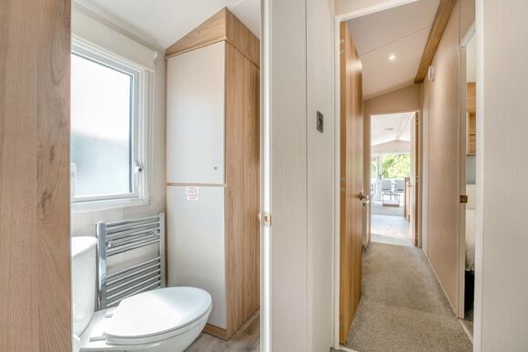 Silver Premium 2 Bed Caravan, Sleeps 6. decking. P - Landguard, Shanklin