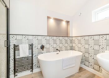 Draig Premier - Plas Isaf Lodge Retreat, Caerwys 