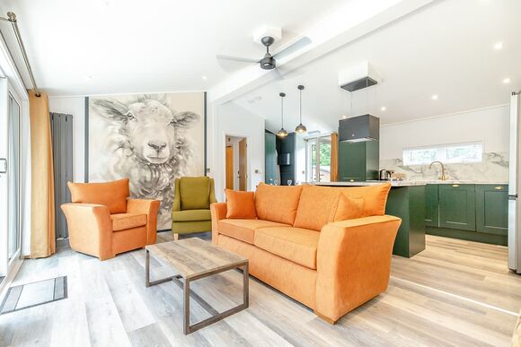 Glyndwr Premier - Plas Isaf Lodge Retreat, Caerwys 