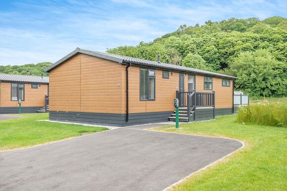 Rhodri - Plas Isaf Lodge Retreat, Caerwys 