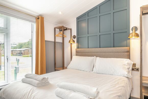 Rhodri - Plas Isaf Lodge Retreat, Caerwys 