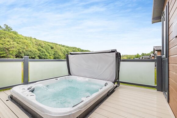 Rhodri Premier - Plas Isaf Lodge Retreat, Caerwys 