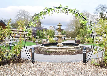 Peacock Lake Glamping, Gunthorpe, near Nottingham