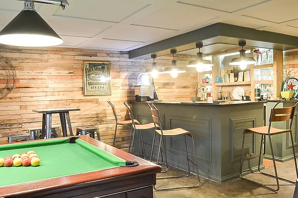 Peacock Lake Glamping, Gunthorpe, near Nottingham