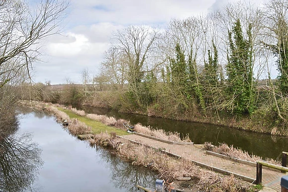 Peacock Lake Glamping, Gunthorpe, near Nottingham