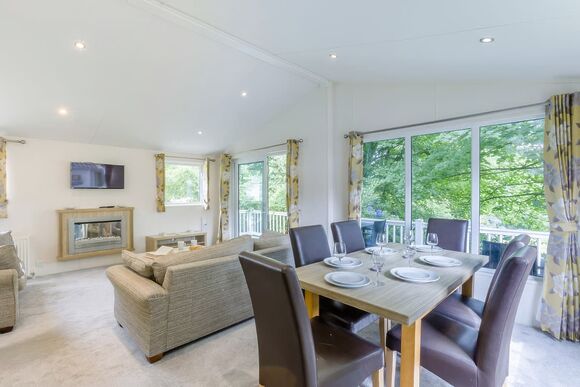 Prestige Lodge with parking, ensuite & decking - Limefitt Park, Windermere, Cumbria