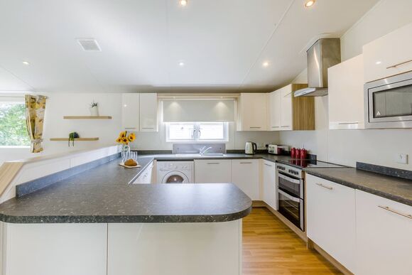 Prestige Lodge with parking, ensuite & decking - Limefitt Park, Windermere, Cumbria