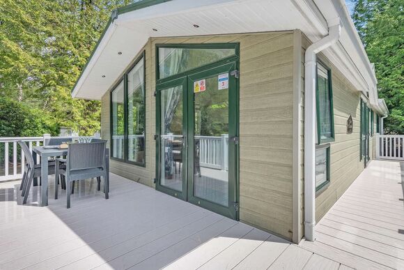 Superior 3 Lodge with parking, ensuite & decking - Limefitt Park, Windermere, Cumbria