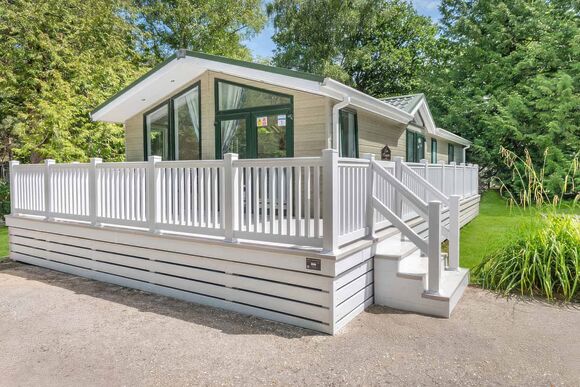 Superior 3 Lodge with parking, ensuite & decking - Limefitt Park, Windermere, Cumbria