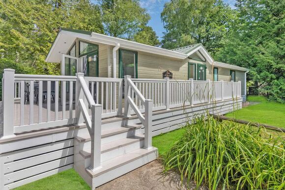 Superior 3 Lodge with parking, ensuite & decking - Limefitt Park, Windermere, Cumbria