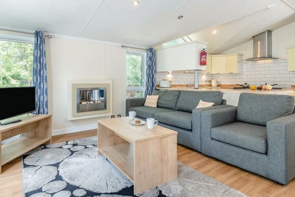 Superior 3 Lodge with parking, ensuite & decking - Limefitt Park, Windermere, Cumbria