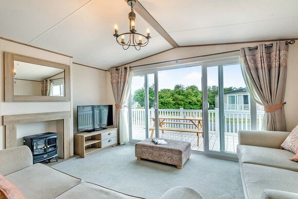 Gold Premium 2 Caravan, slps 4, parking, decking - Limefitt Park, Windermere, Cumbria