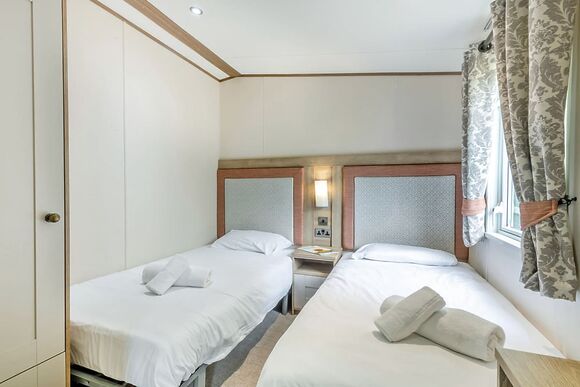 Gold Premium 2 Caravan, slps 4, parking, decking - Limefitt Park, Windermere, Cumbria