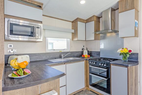 Gold Premium 3 Caravan, slps 6, parking, ensuite - Limefitt Park, Windermere, Cumbria