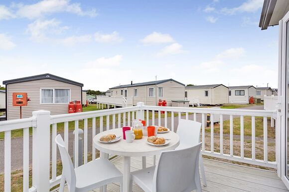 Gold Premium 3 Caravan 6, parking, ensuite, deck - Limefitt Park, Windermere, Cumbria