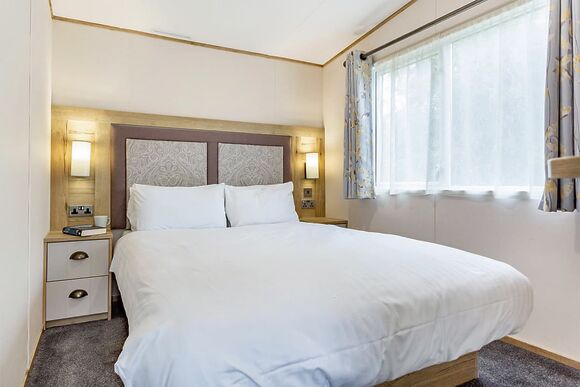 Gold Premium 3 Caravan 6, parking, ensuite, deck - Limefitt Park, Windermere, Cumbria