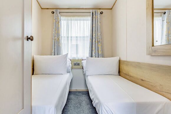 Gold Premium 3 Caravan 6, parking, ensuite, deck - Limefitt Park, Windermere, Cumbria