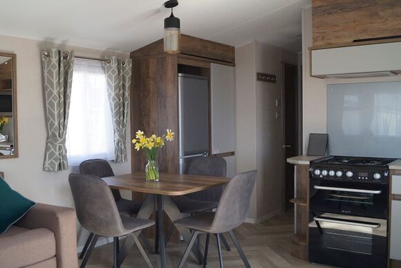 Island - Lower Hyde, Shanklin