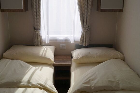 Island - Lower Hyde, Shanklin