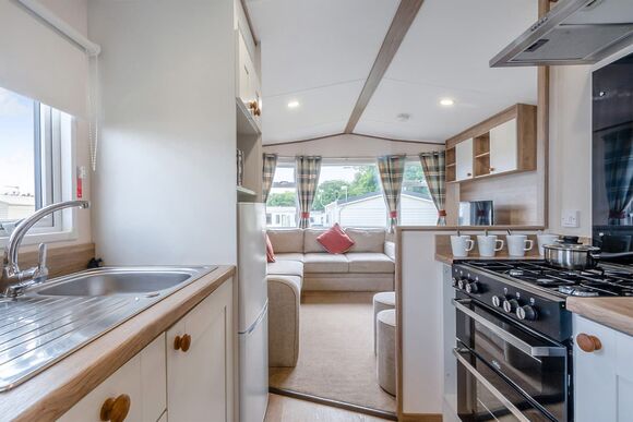 Bronze 2 Bedroom Caravan, Sleeps 4 - Lower Hyde, Shanklin