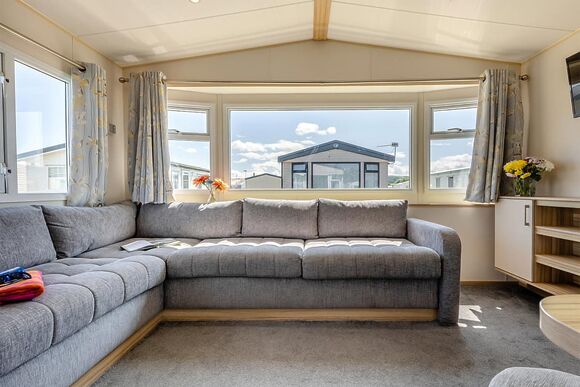Bronze 2 Bedroom Caravan, Sleeps 6 - Lower Hyde, Shanklin