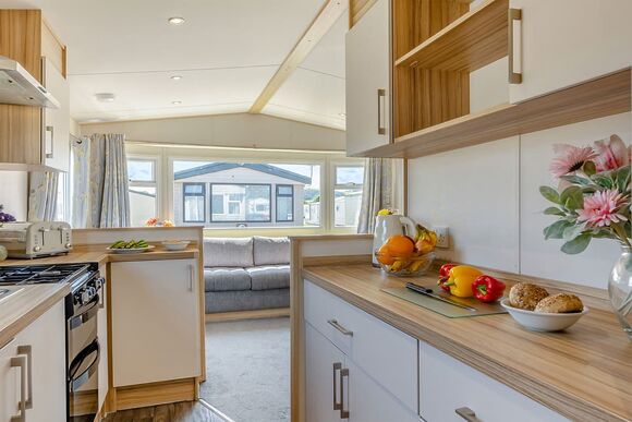 Bronze 2 Bedroom Caravan, Sleeps 6 - Lower Hyde, Shanklin