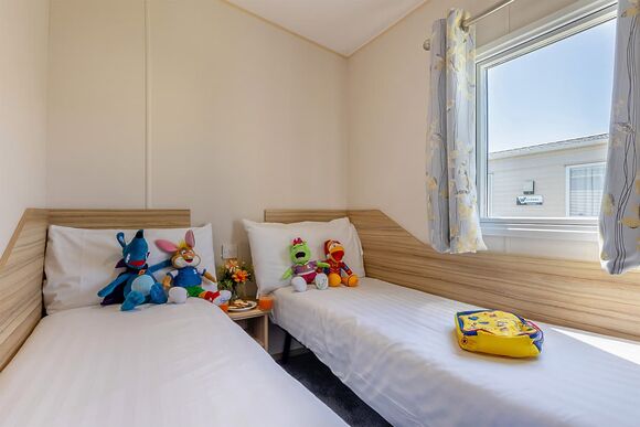 Bronze 2 Bedroom Caravan, Sleeps 6 - Lower Hyde, Shanklin