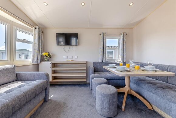 Bronze 2 Bedroom Caravan, Sleeps 6 P, Bronze 2 Bedroom Caravan, Sleeps 6 - Lower Hyde, Shanklin