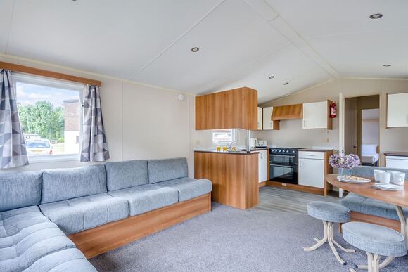 Silver 2 Bedroom Caravan, Sleeps 6 P, Silver 2 Bedroom Caravan, Sleeps 6 - Lower Hyde, Shanklin