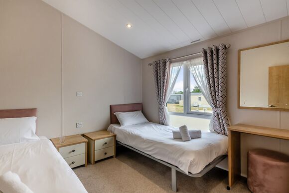 Deluxe Lodge with parking & ensuite 4 - Lower Hyde, Shanklin