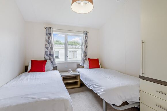 Prestige 2 Lodge slps 4 dedicated parking, Prestige Lodge with parking & ensuite - Lower Hyde, Shanklin