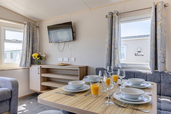 Bronze 2 Bedroom Caravan, Sleeps 6 - Manor Park, Hunstanton
