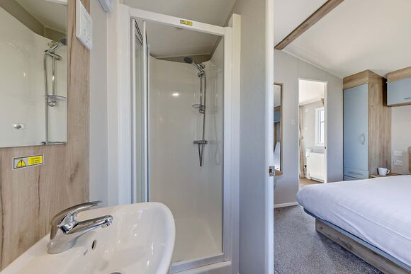 Gold 3 Bedroom Caravan, Sleeps 8 - Manor Park, Hunstanton