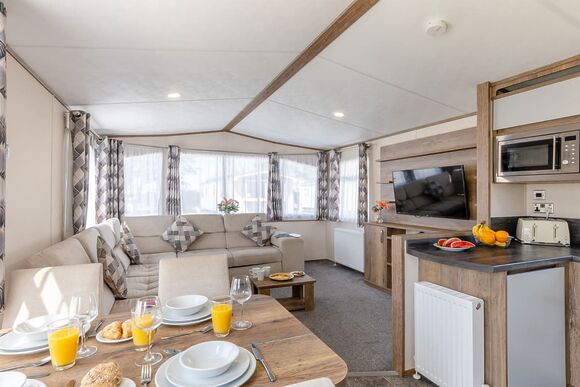 Gold Premium Caravan, parking, ensuite & decking 6 - Manor Park, Hunstanton