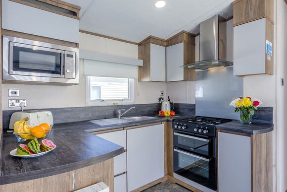 Gold Premium Caravan, parking, ensuite & decking 6 - Manor Park, Hunstanton