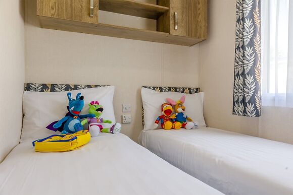 Gold Premium Caravan, parking, ensuite & decking 6 - Manor Park, Hunstanton