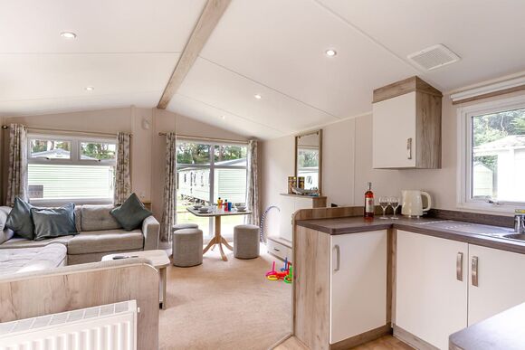 Silver Caravan with ensuite - Manor Park, Hunstanton