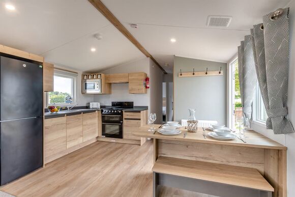 Silver Caravan with parking - Manor Park, Hunstanton