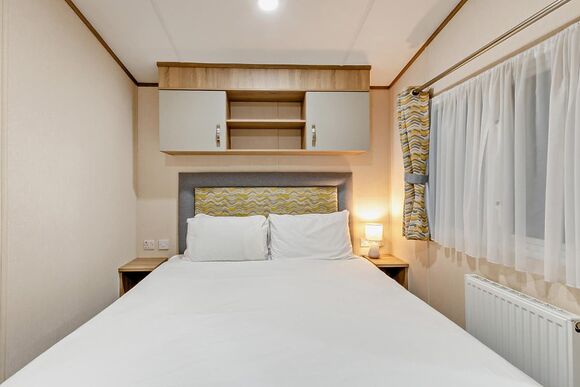 Silver Premium Caravan with ensuite - Manor Park, Hunstanton