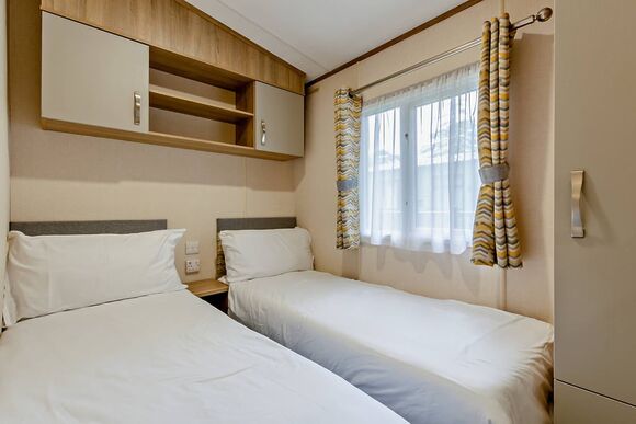 Silver Premium Caravan with ensuite - Manor Park, Hunstanton