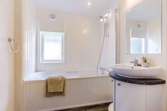 Prestige Lodge with parking, ensuite & decking 4 P, Prestige Lodge with parking, ensuite & decking 4 - Manor Park, Hunstanton