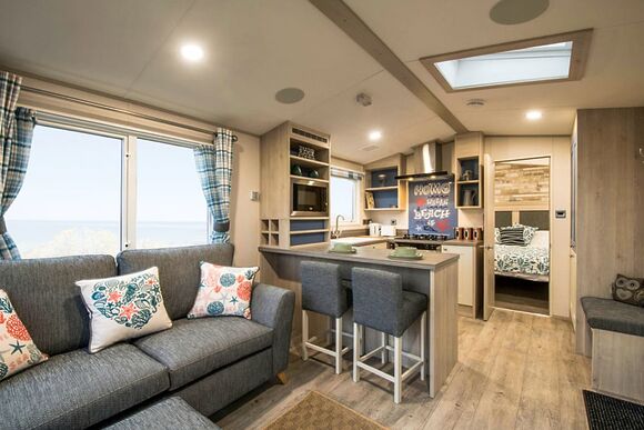 Bronze Premium Caravan, Sleeps 6. With dedicated parking and decking P - Manor Park, Hunstanton