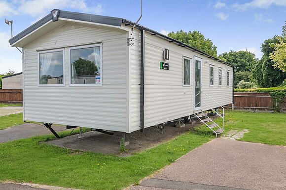 Silver 3 Bedroom Caravan, Sleeps 8. With decking. P - Manor Park, Hunstanton