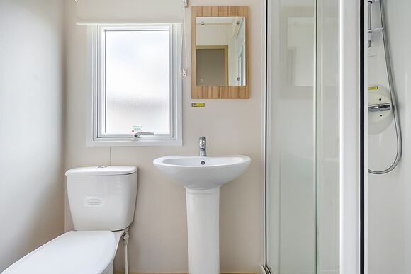 Silver Caravan with decking - St. Margaret&rsquo;s Bay, St. Margaret&rsquo;s-at-Cliffe