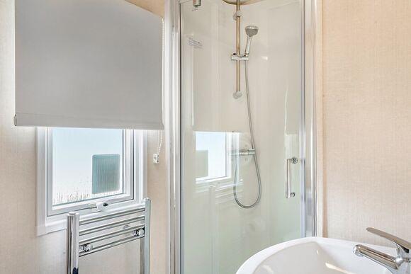 Gold 3 Bedroom Caravan, Sleeps 8. With decking. - St. Margaret&rsquo;s Bay, St. Margaret&rsquo;s-at-Cliffe