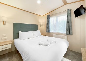 Signature 4 VIP Hot Tub  - Primley Meadow, Paignton