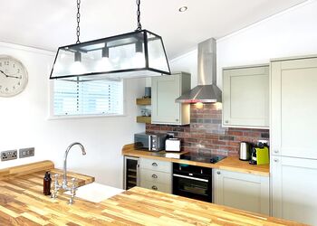 Retreat Hot Tub Lodge - Primley Meadow, Paignton