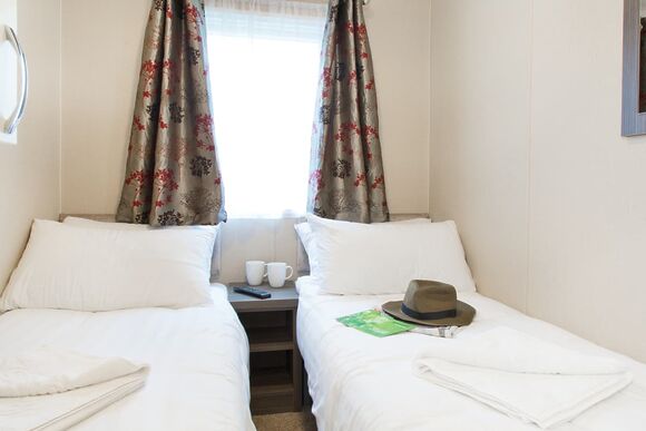 Signature Premier 4 (Pet Friendly)