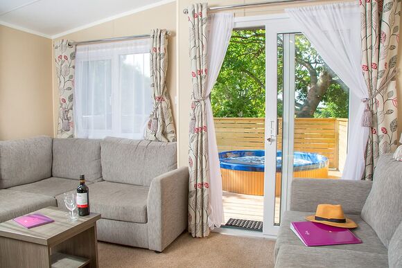 Signature Premier 6 Hot Tub (Pet Friendly) - Primley Meadow, Paignton